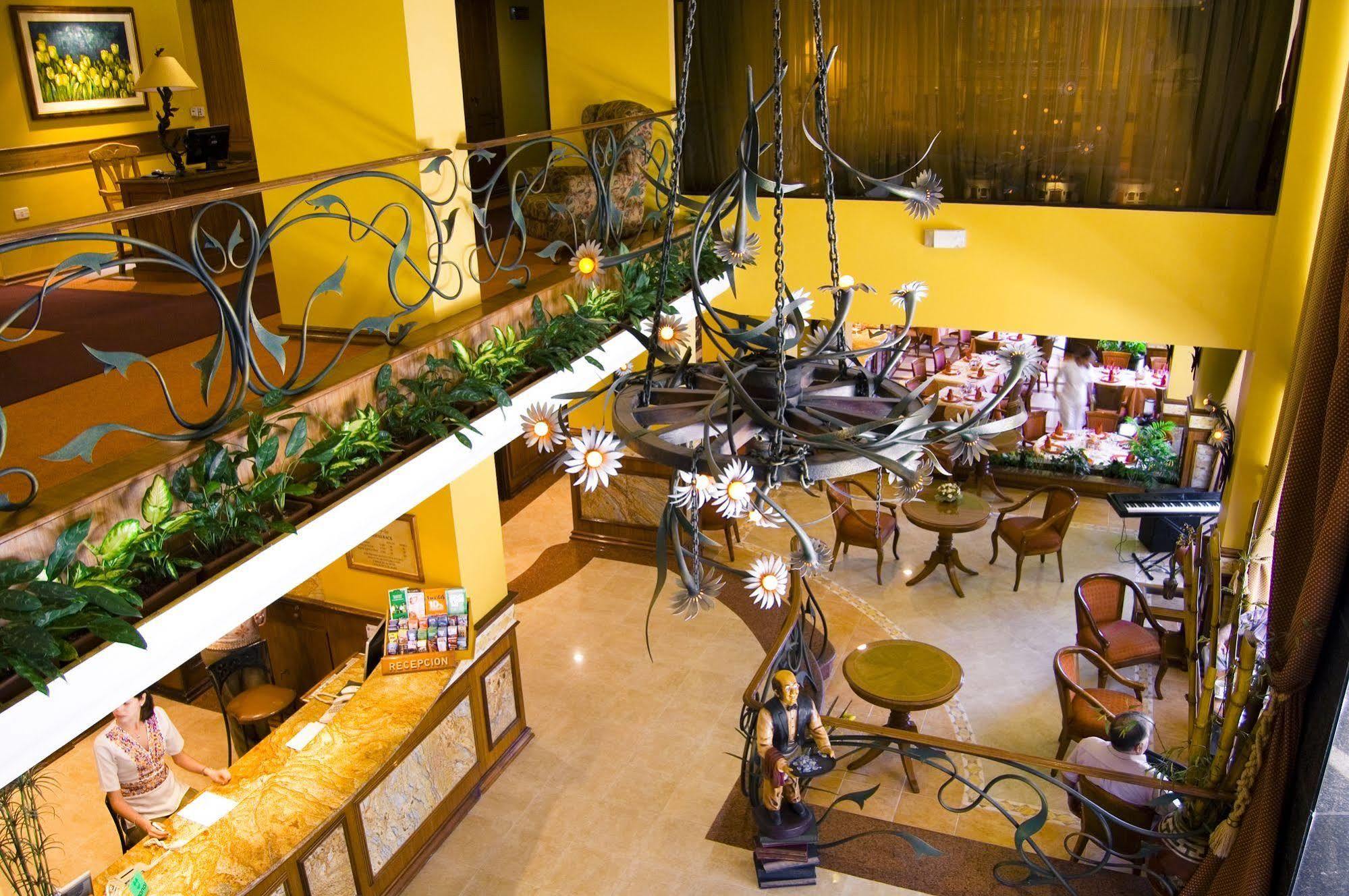 Hotel Las Margaritas Асунсьон Экстерьер фото